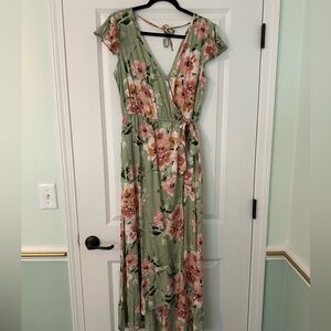 NWT B.O.G Collective Short Sleeve Green and Pink Floral High Low Dress Medium